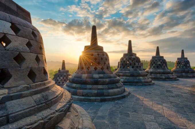 Java Bali Private Tour Package With Driver as Guide - Driver Expertise and Responsibilities