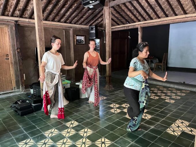 Javanese Dance Workshop With Kraton Palace Dancer - Cancellation Policy