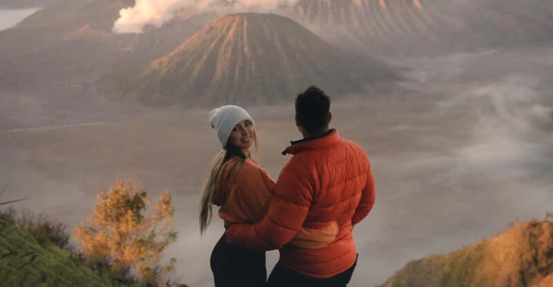 Javas Highlight Guided Tour From Jakarta or Bali - Key Points
