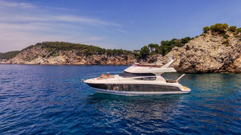 Jeanneau Prestige 440 Fly Private Boat Tour - Tour Features