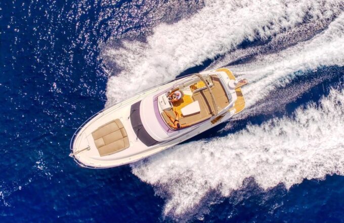 Jeanneau Prestige 440 Fly Private Boat Tour - Client-Oriented Staff