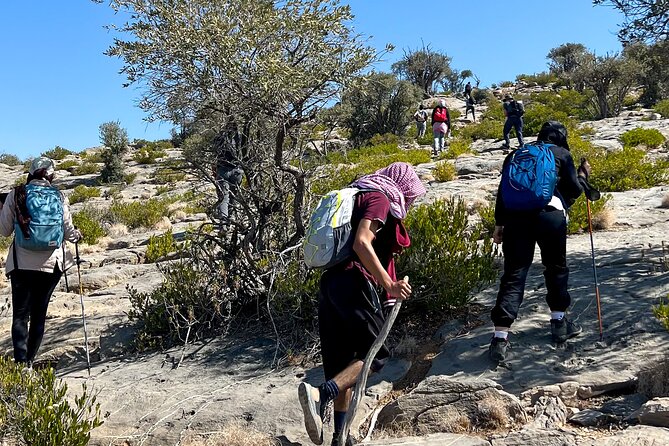 Jebel Shams Summit W4 - Whats Included in the Activity