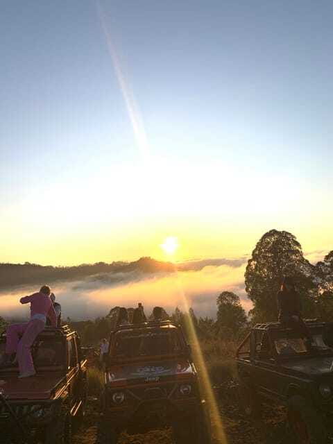 Jeep 4wd With Sunrise & Black Lava - Important Information