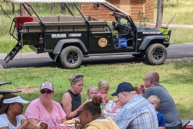 JEEP Bison Safari With Sylvan Lake/Needles Highway/Iron Mtn Road - Inclusions