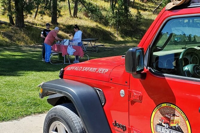 JEEP Bison Safari With Sylvan Lake/Needles Highway/Iron Mtn Road - Sylvan Lake