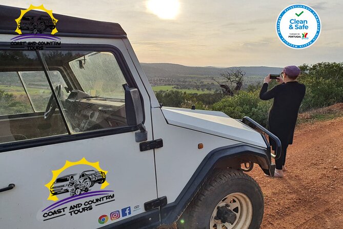 Jeep Sunset by the Algarve Mountains - Traditional Algarvian Houses
