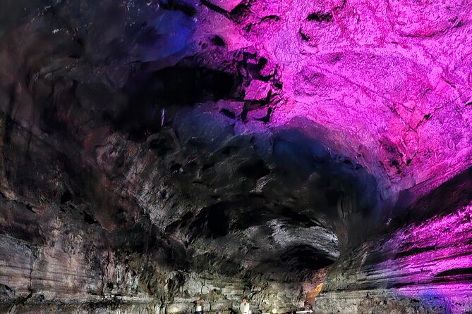 Jeju Day Tour - World Heritage & UNESCO - Oedolgae: Grandma Rock and General Stone