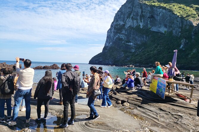 Jeju East Island Bus (Or Taxi )Tour Included Lunch & Entrance Fee - What to Bring and Wear