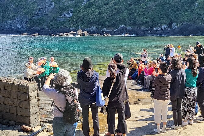 Jeju East Island Bus (Or Taxi )Tour Included Lunch & Entrance Fee - Additional Information