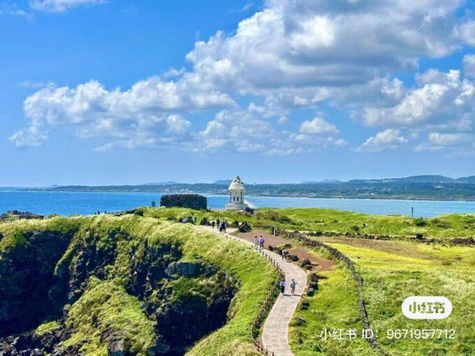 Jeju: Eastern Route Culture Exploration Day Tour - Tour Inclusions and Exclusions