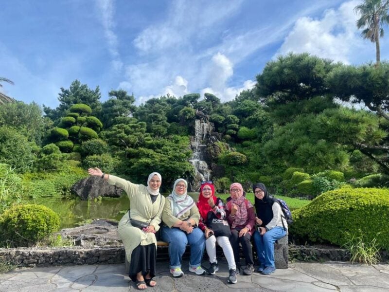 Jeju: Eastern Route Culture Exploration Day Tour - Getting to the Tour