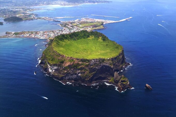 Jeju Island: Customized Private Full-Day Van Tour - Transportation Options