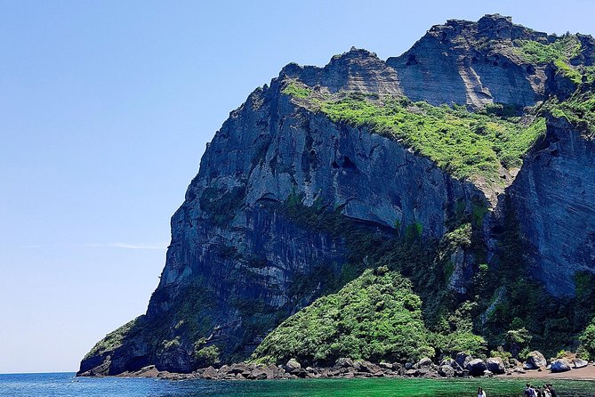 Jeju Island East UNESCO Day Tour With Lunch Included - Meeting and Pickup