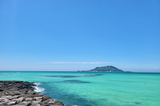 Jeju Island Jumbo Taxi Private Tour With Mr.Hong West of Jeju - Hyeopjae Beach Exploration