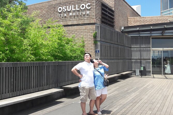 Jeju Island Private Taxi Tour in O'sulloc & Innisfree & Iho Beach - Innisfree Jeju House