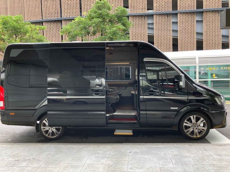 Jeju: Private 1-Way Transfer To/From Jeju Airport (CJU) - Vehicle Options and Allowances