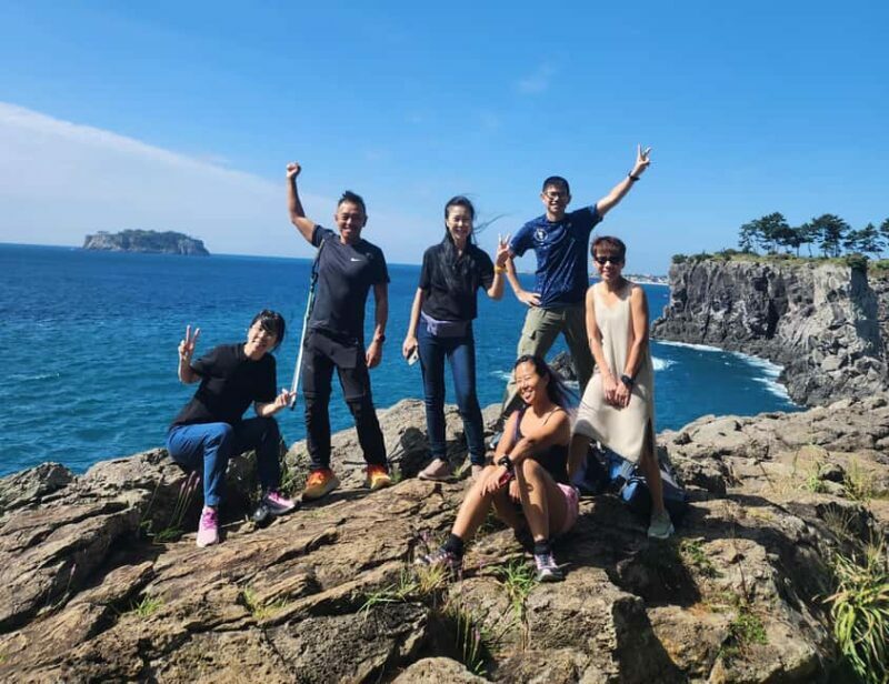 Jeju Private Taxi Tour with a Licenced English Guide-Driver - The Experience in Detail