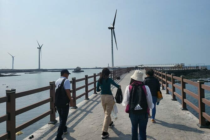 Jeju Unesco Eest course Package Private Van Guided Tour - FAQs