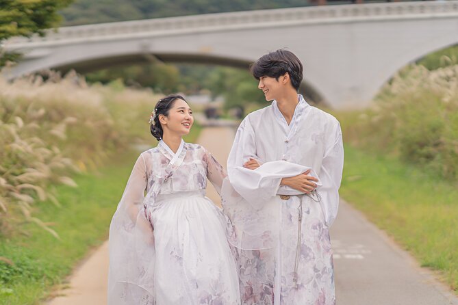 Jeonju Hanok Village Hanbok Rental Experience Hanboknam - Meeting and Accessibility Information