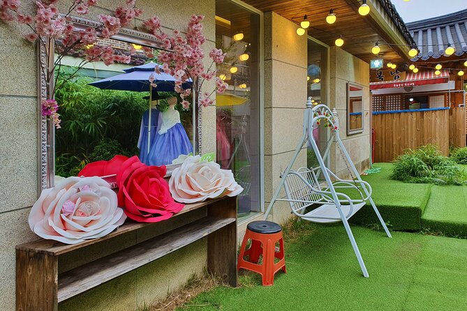Jeonju Hanok Village Hanbok Rental Experience Hanboknam - Hanbok Selection and Variety