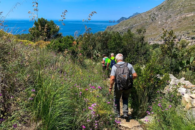 Jeranto Bay Walking Tour With a Private Guide - Highlights of the Jeranto Bay