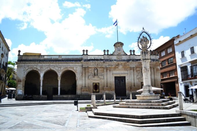 Jerez De La Frontera: 1.5-Hour Walking Tour With a Guide - Wheelchair Accessibility Ensured