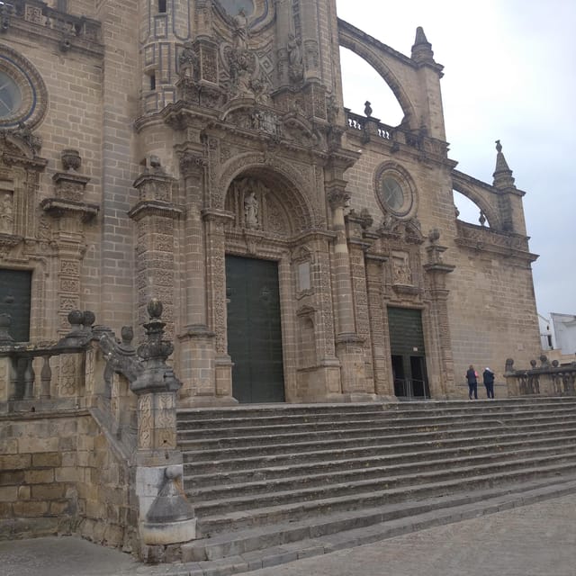 Jerez De La Frontera: Food, Flamenco, and Sherry Audio Tour - Experience Highlights