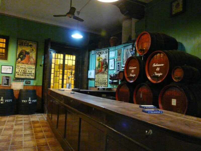 Jerez: Traditional Tapas Tour - Experience Highlights