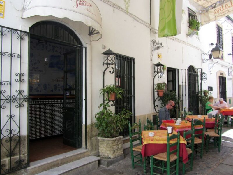 Jerez: Traditional Tapas Tour - Tour Inclusions and Accessibility