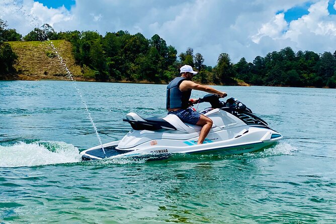 Jet Ski in Guatapé Antioquia - Meeting Point and Location Details
