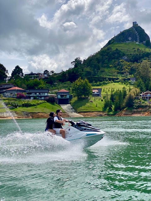 Jet Ski in Guatapé - Exploring Stunning Landscapes