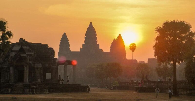 Jewels of Angkor 4Days Private Guide Tour - Accommodation and Transportation
