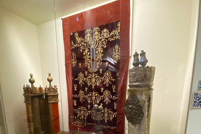 Jewish 4 Hours Tour of Athens Old/New Synagogue, Jewish Museum - Exploring the Old Synagogue