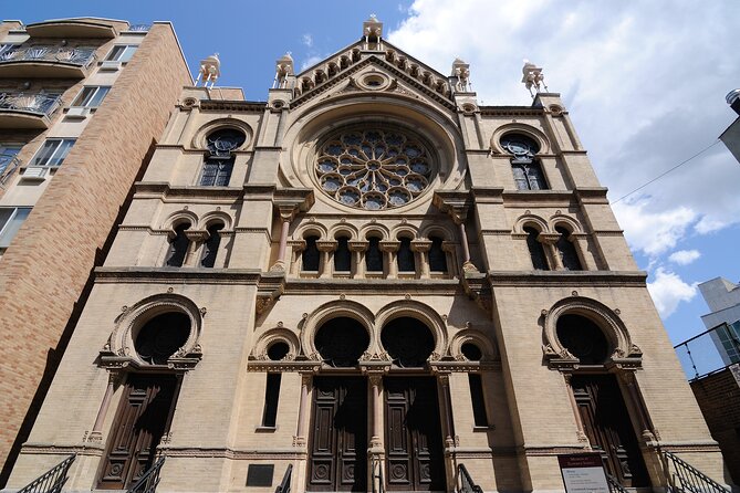 Jewish History of NYC Private Tour With Transfers - Accessibility and Group Size