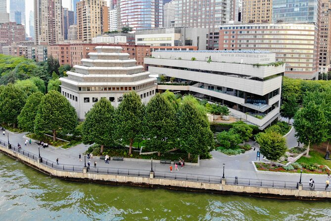 Jewish History of NYC Private Tour With Transfers - Discovering NYCs Jewish Culture