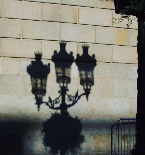 Jewish Quarter Barcelona: The Gothic Tour - Historical Figures and Stories