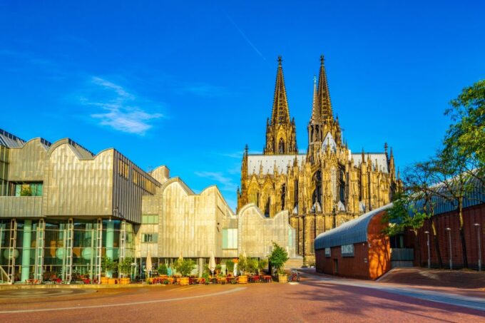 Jewish Quarter History Walking Tour in Cologne's Old Town - Tour Duration and Distance