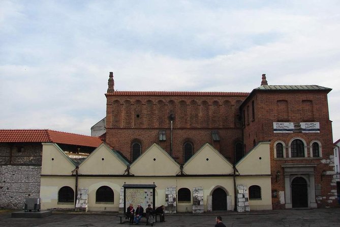 Jewish Quarter, Oskar Schindlers Sites and Kraków Under Nazi Occupation - Experiencing Personalized Tour Guidance