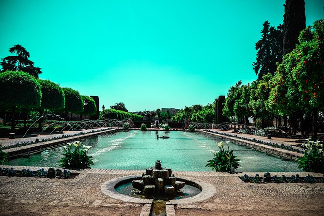 Jewish Quartier & Alcazar From Cordoba Official Tour - Group Tour Advantages