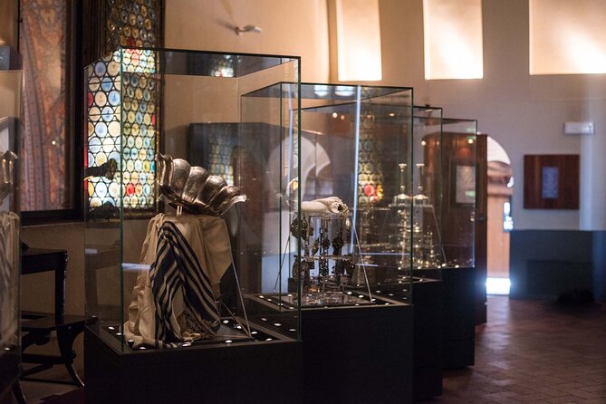 Jewish Traditions in Florence: Private Walking Tour - Distinctive Architectural Features
