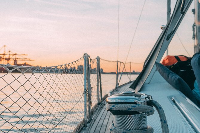 JFarwell Sunset Wine and Cheese Yacht Sailing - Meeting Point and Location