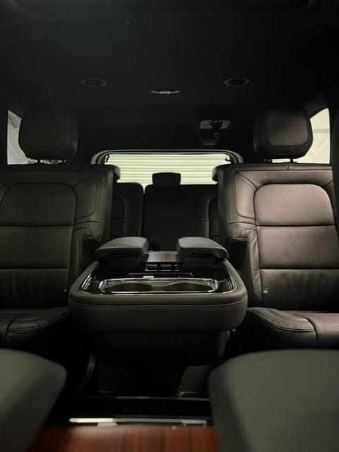 JFK Airport To Manhattan Luxury SUV Transfer - Comparison to Other Transfer Options