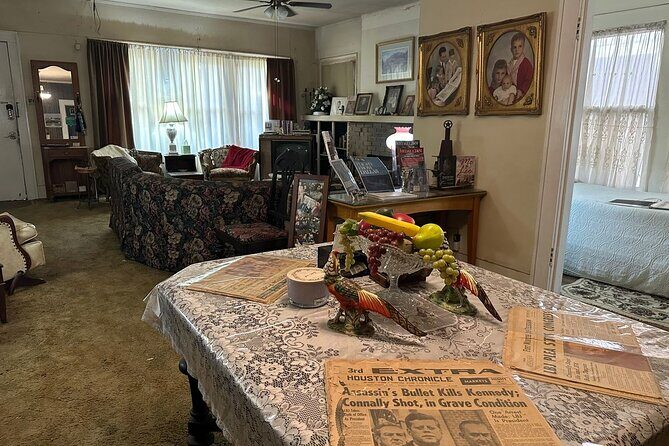 JFK Assassination Tour with Lee Harvey Oswald Rooming House - An Honest Look at the Tour Experience