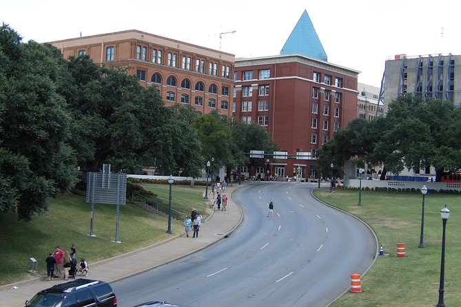 JFK Assassination Tour With Oswalds Rooming House - Visiting the JFK Memorial