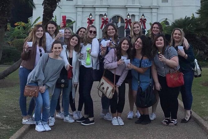 Jingle Bells New Orleans History and Drinks Walking Tour - Tour Policies and Guidelines