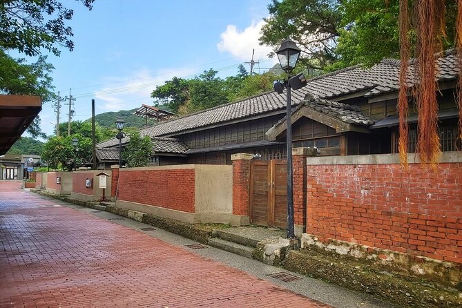 Jiufen Night Tour From Taipei - Meeting and Pickup