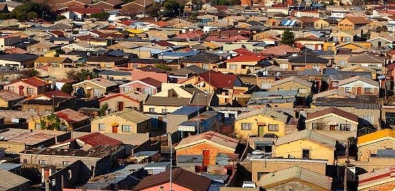 Joburg ( Soweto ) Apartheid Museum Day Tour - Telkom Tower and Constitution Hill