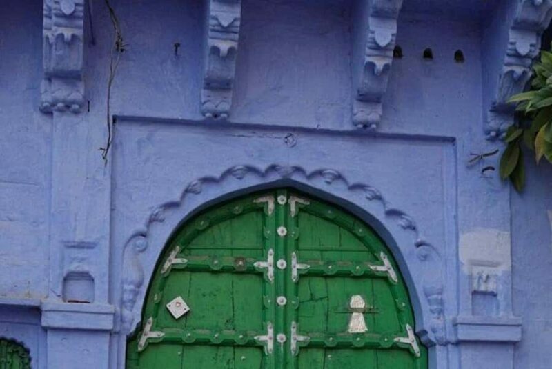 Jodhpur: Blue City Heritage Walking Tour With Pick Up & Drop - The Role of the Guide and Group Size