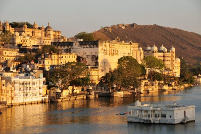 Jodhpur City Sightseeing Day Tour With Sumer - Umaid Bhawan Palace: Architectural Marvel