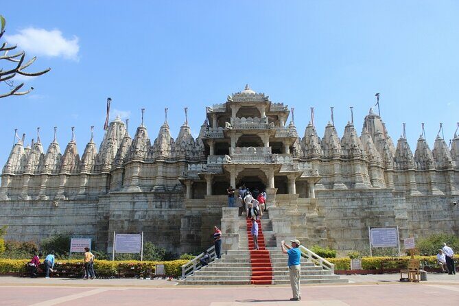 Jodhpur to Udaipur via Ranakpur Jain Temple & Kumbhalgarh Fort - Stop 1: Ranakpur Jain Temple